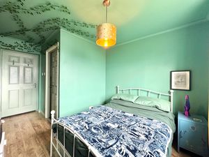 Photo 17- click for photo gallery